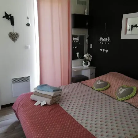 De La Laigne * Allas-Bocage