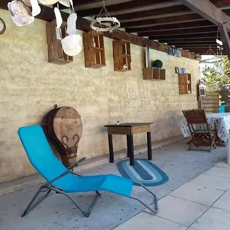 De La Laigne * Allas-Bocage