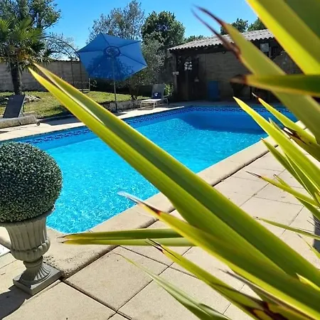 De La Laigne Country house